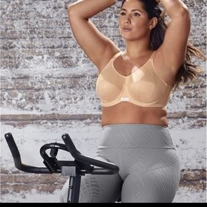 Elomi Energise Underwire Sports Bra - M Hook NWT